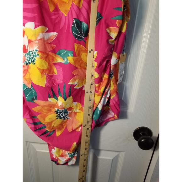 NWT Kona Sol Fuchsia Pink Floral One Piece Swimsuit 16W Beach Tropical - Picture 2 of 8